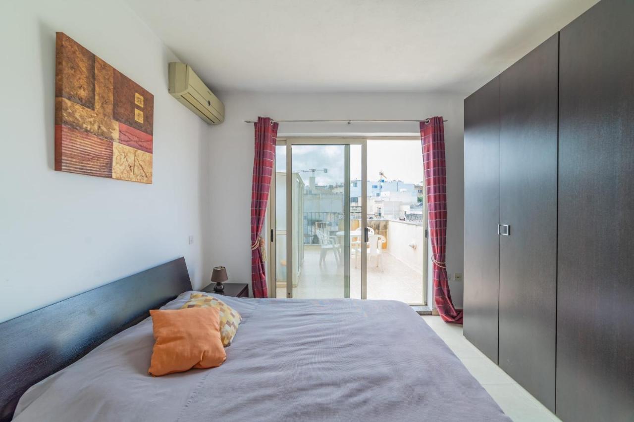 Amazing Views Of Spinola Bay In Heart Of Stjulians-Hosted By Sweetstay San Ġiljan Buitenkant foto